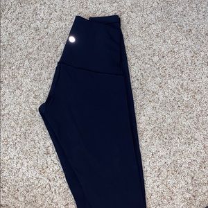 Black lululemon leggings.